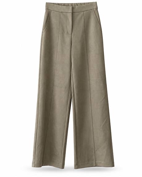 Guess — Calça caqui tipo camurça (A peça)