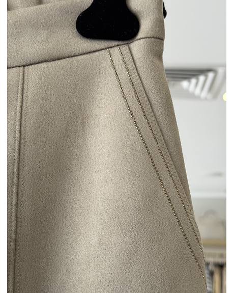 Guess — Calça caqui tipo camurça (Detalhe)